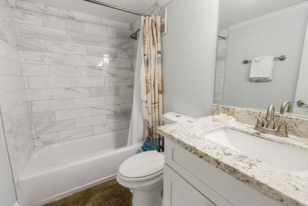 Island Winds East 308 By Albvr - Beautifully Renovated Beachfront Condo & Steps Away From Hangout & More! Gulf Shores Zewnętrze zdjęcie
