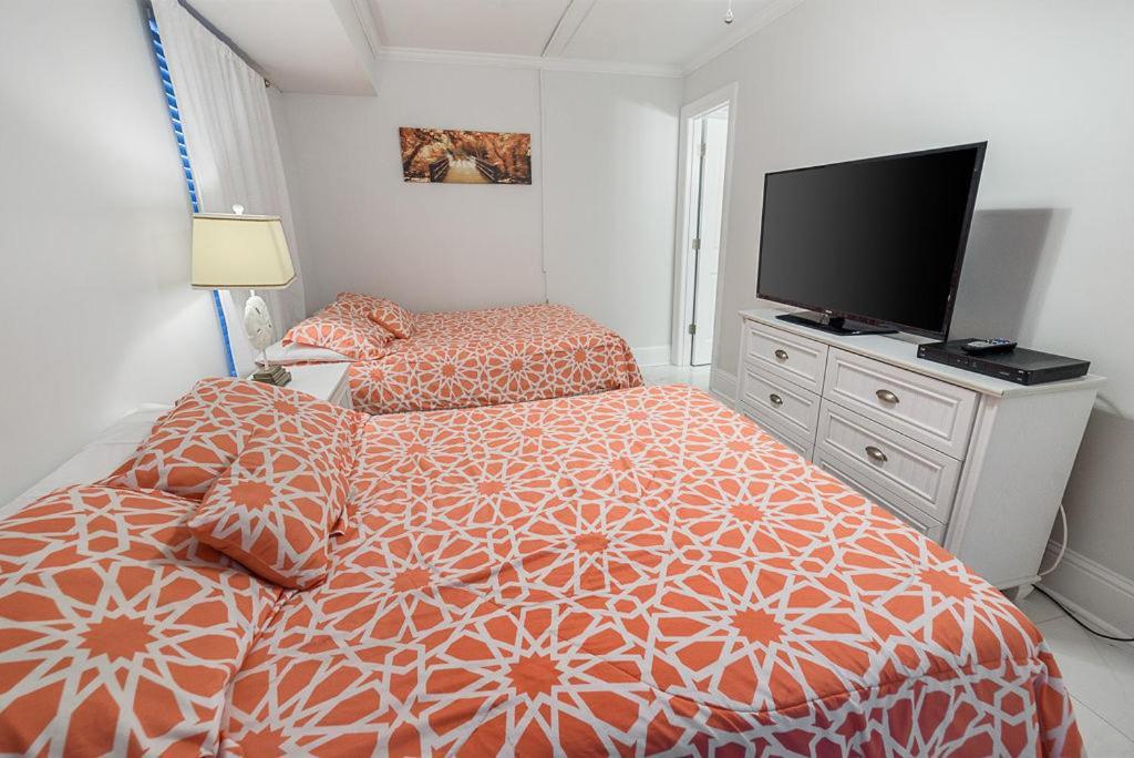 Island Winds East 308 By Albvr - Beautifully Renovated Beachfront Condo & Steps Away From Hangout & More! Gulf Shores Zewnętrze zdjęcie